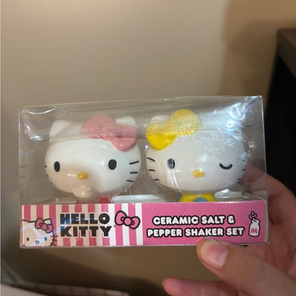 Hello Kitty bundle / lot